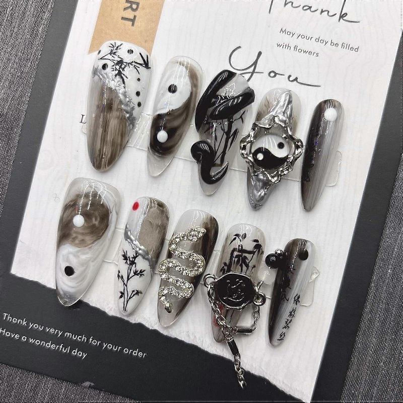 Dark Academia Press on Nails Tai Chi Snake False Nails Art