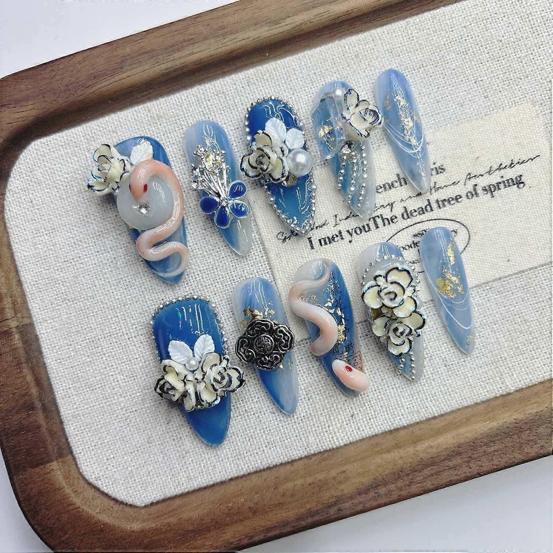 Handmade Snake Armor Rose Nail Art | Press On Nails | False Nails