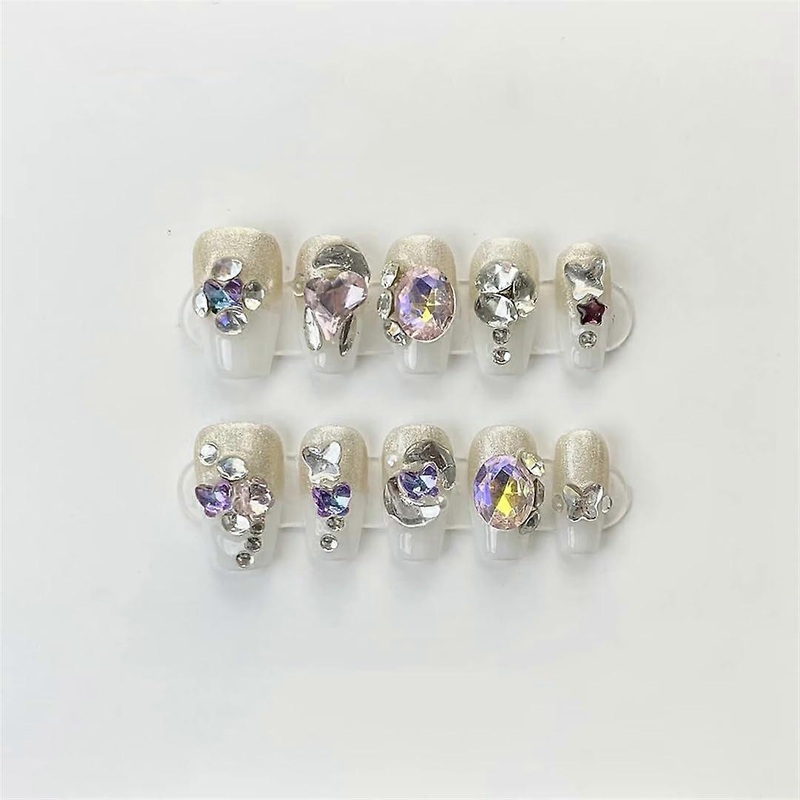 Hand-Pressed Coffin Nails Mid-Length Full Coverage Winter Manicure Decorative Design Wearable Nail Art