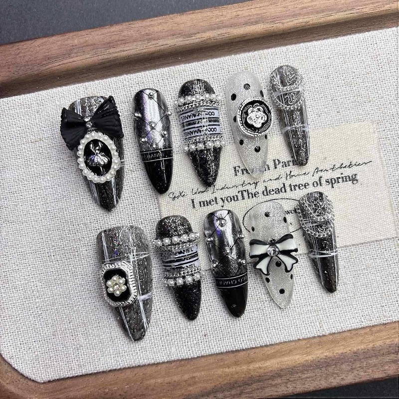 Black Handmade Press on Nails, Elegant 3D Relief False Nails
